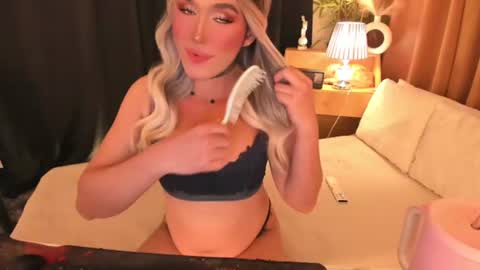 Snapshot of lilymonstercock chatting on June 2026 05:12:01 AM IM YOUR TRUE GODESS Lilymonstercock online show from June 2026 05:12:01 AM