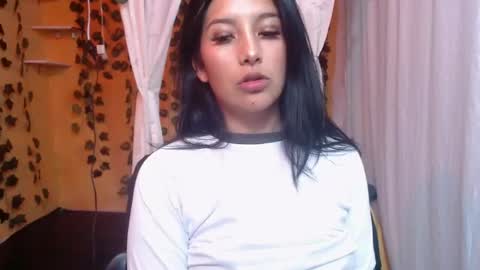 Snapshot of lilymoon_018 chatting on April 2026 12:51:02 PM lilymoon_018 online show from April 2026 12:51:02 PM