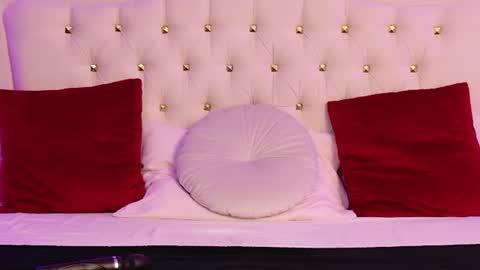 Snapshot of lilyrose_ chatting on June 2026 03:33:01 AM online show from June 2026 03:33:01 AM