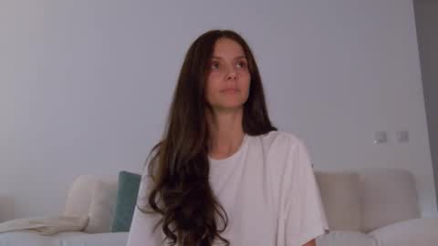 Snapshot of lilyroselyn chatting on November 2025 02:17:02 PM Lily online show from November 2025 02:17:02 PM