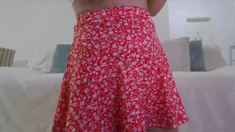 Snapshot of lilyroselyn chatting on December 2025 07:22:01 PM Lily online show from December 2025 07:22:01 PM