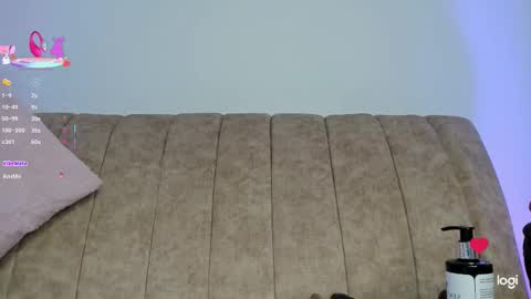 Lily  online show from September 2025 09:42:02 AM