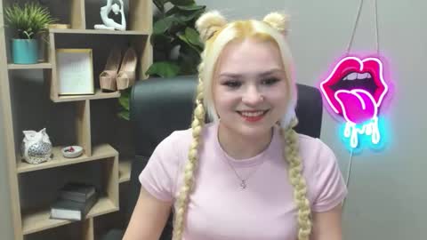 Lily online show from March 2026 08:08:02 AM