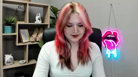 Snapshot of lilysweetxo chatting on June 2026 06:38:01 AM Lily online show from June 2026 06:38:01 AM