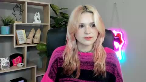 Snapshot of lilysweetxo chatting on July 2026 01:29:02 PM Lily online show from July 2026 01:29:02 PM
