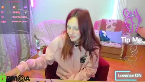 Snapshot of lilyviolet7 chatting on June 2026 10:01:02 PM Hi Im Lily online show from June 2026 10:01:02 PM