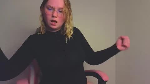 lime cat online show from November 2025 02:06:01 AM