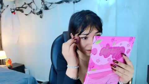  Lina Bedoya  online show from November 2025 11:53:02 AM