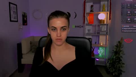 lina_fox12 online show from May 2026 12:33:02 PM