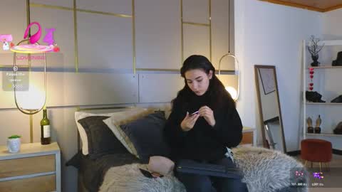 Lina online show from March 2026 01:27:02 PM