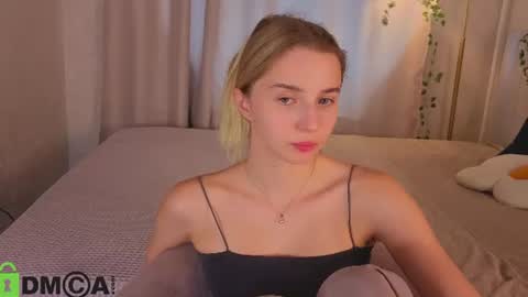 Snapshot of lina_reeds chatting on July 2026 12:51:01 AM LINA online show from July 2026 12:51:01 AM