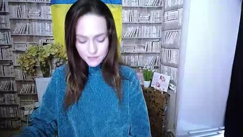 Lina online show from November 2025 10:47:01 AM