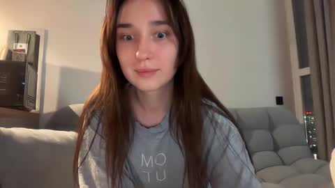 Lina online show from September 2025 05:38:02 PM