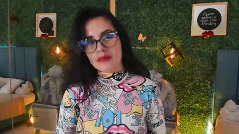 Snapshot of linagh chatting on March 2026 11:49:01 AM Lina online show from March 2026 11:49:01 AM