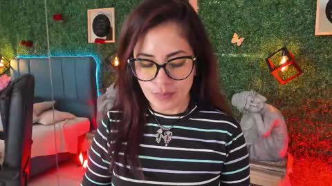 Snapshot of linagh chatting on March 2026 12:53:01 PM Lina online show from March 2026 12:53:01 PM