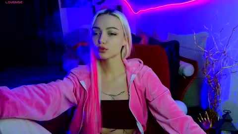 I am Lina online show from November 2025 01:31:01 PM