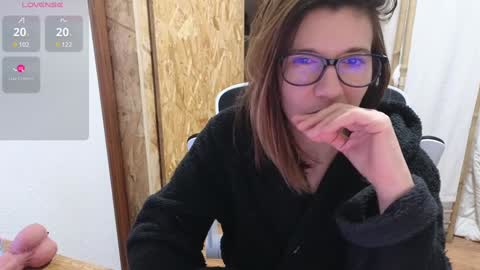 Lina online show from December 2024 03:35:01 PM