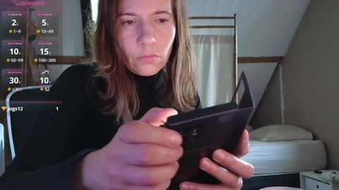 Lina online show from January 2025 03:43:01 PM