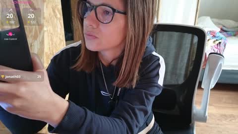 Lina online show from February 2025 02:04:01 PM