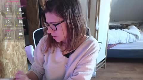 Lina online show from February 2025 03:50:02 PM