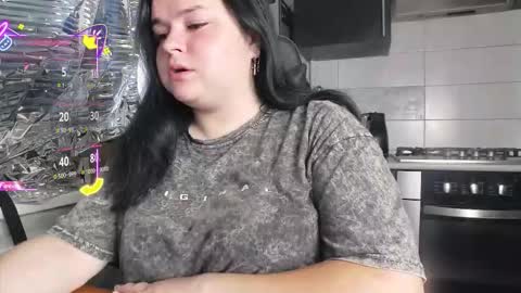 Lina online show from September 2025 06:46:02 AM