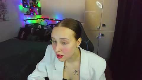 Lina online show from February 2026 10:25:02 PM