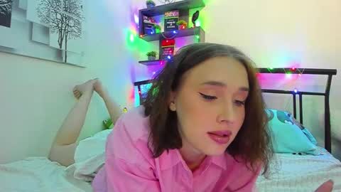 Lina online show from March 2026 11:52:02 PM