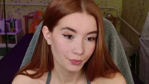 Luna online show from April 2026 06:43:01 PM