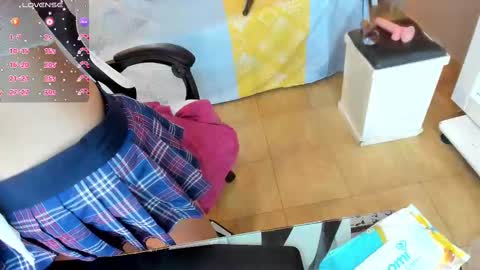  Linda  online show from September 2025 06:57:02 PM