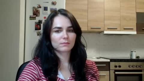 Linda online show from October 2025 07:03:02 PM