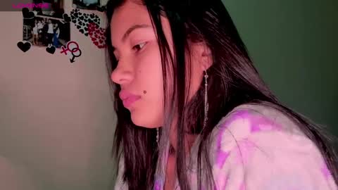 Snapshot of linda_alana chatting on December 2024 09:54:02 PM Alana online show from December 2024 09:54:02 PM