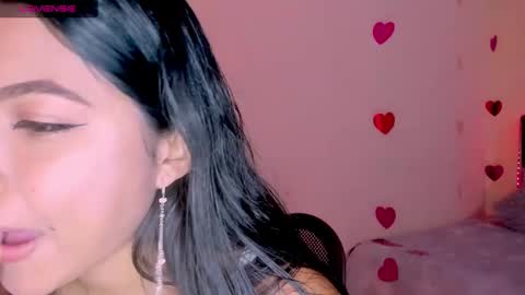 Snapshot of linda_alana chatting on February 2025 06:44:01 PM Alana online show from February 2025 06:44:01 PM
