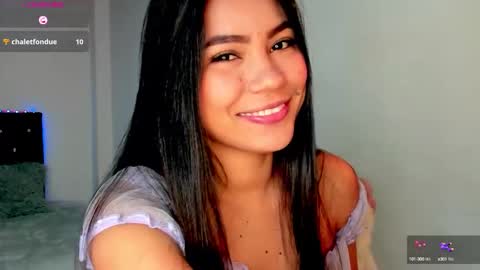 Snapshot of linda_alana chatting on October 2025 05:03:01 PM Alana online show from October 2025 05:03:01 PM