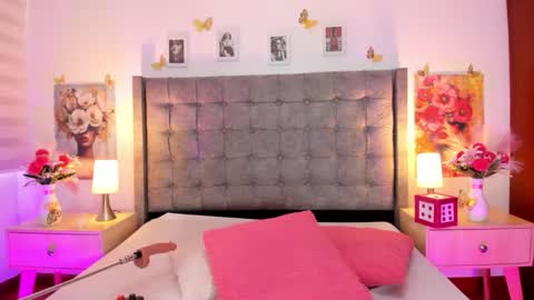 Linda Fosterr online show from February 2026 09:27:02 PM