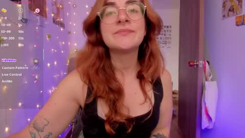 Giggles  online show from October 2025 12:35:01 PM