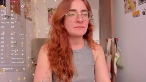 Giggles  online show from October 2025 04:07:02 PM