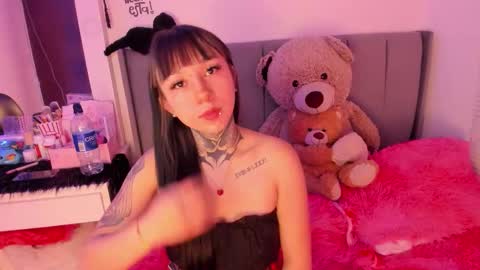 Lindaa maria  online show from January 2026 02:57:02 AM