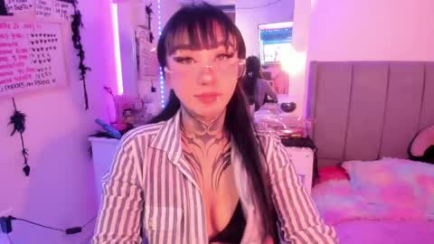 Snapshot of linda_milleer_ chatting on April 2026 11:05:01 AM Lindaa maria online show from April 2026 11:05:01 AM