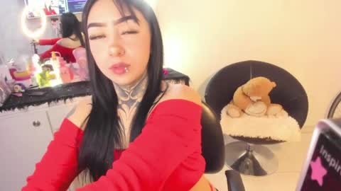 Snapshot of linda_milleer_ chatting on April 2026 09:28:02 PM Lindaa maria online show from April 2026 09:28:02 PM
