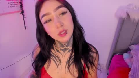 Snapshot of linda_milleer_ chatting on May 2026 09:54:01 PM Lindaa maria online show from May 2026 09:54:01 PM