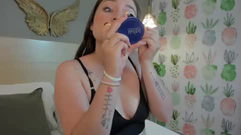 Snapshot of linda_montoya chatting on July 2026 12:19:02 PM linda_montoya online show from July 2026 12:19:02 PM