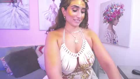 Maria Paula online show from October 2025 12:41:02 PM