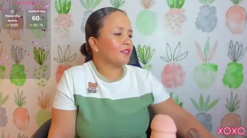 Snapshot of linda_rios_ chatting on November 2025 08:30:01 PM L I N D A online show from November 2025 08:30:01 PM