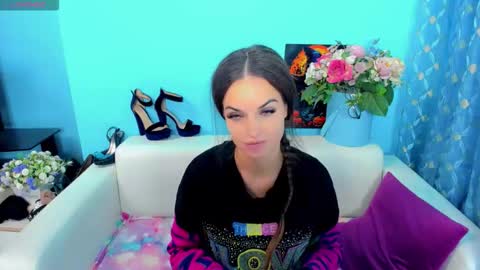 Linda online show from October 2025 03:15:02 AM