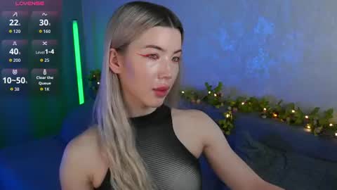 Snapshot of lindathackerr chatting on June 2026 04:20:01 AM Linda online show from June 2026 04:20:01 AM