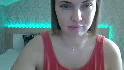 Snapshot of lindsisecret chatting on December 2024 10:13:01 AM Anna online show from December 2024 10:13:01 AM