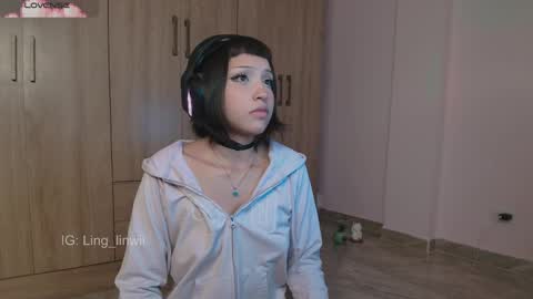 Snapshot of ling_meow chatting on May 2026 01:35:02 AM Ling online show from May 2026 01:35:02 AM