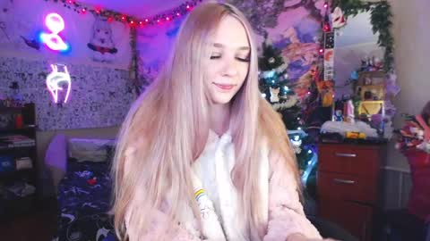 Snapshot of linlin_cuteeee chatting on January 2025 10:19:01 PM Lin online show from January 2025 10:19:01 PM