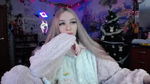 Snapshot of linlin_cuteeee chatting on January 2025 09:18:02 PM Lin online show from January 2025 09:18:02 PM