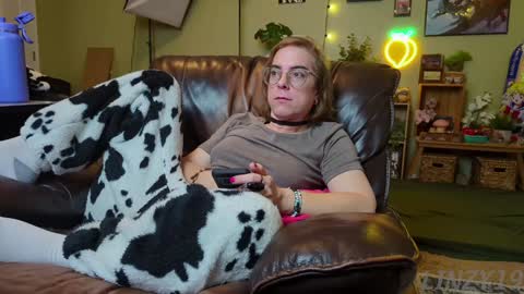 Linzy19 online show from January 2025 04:03:01 AM